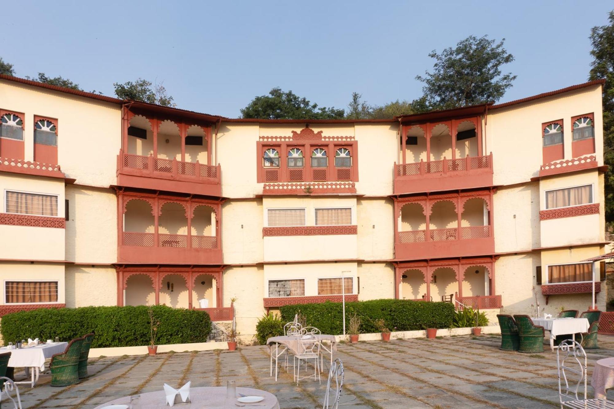 Treebo Kumbhal Castle, 2 Km From Kumbalgarh Fort Kumbhalgarh Eksteriør bilde